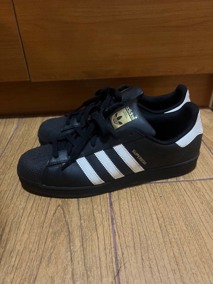 Superstar black size sales 11
