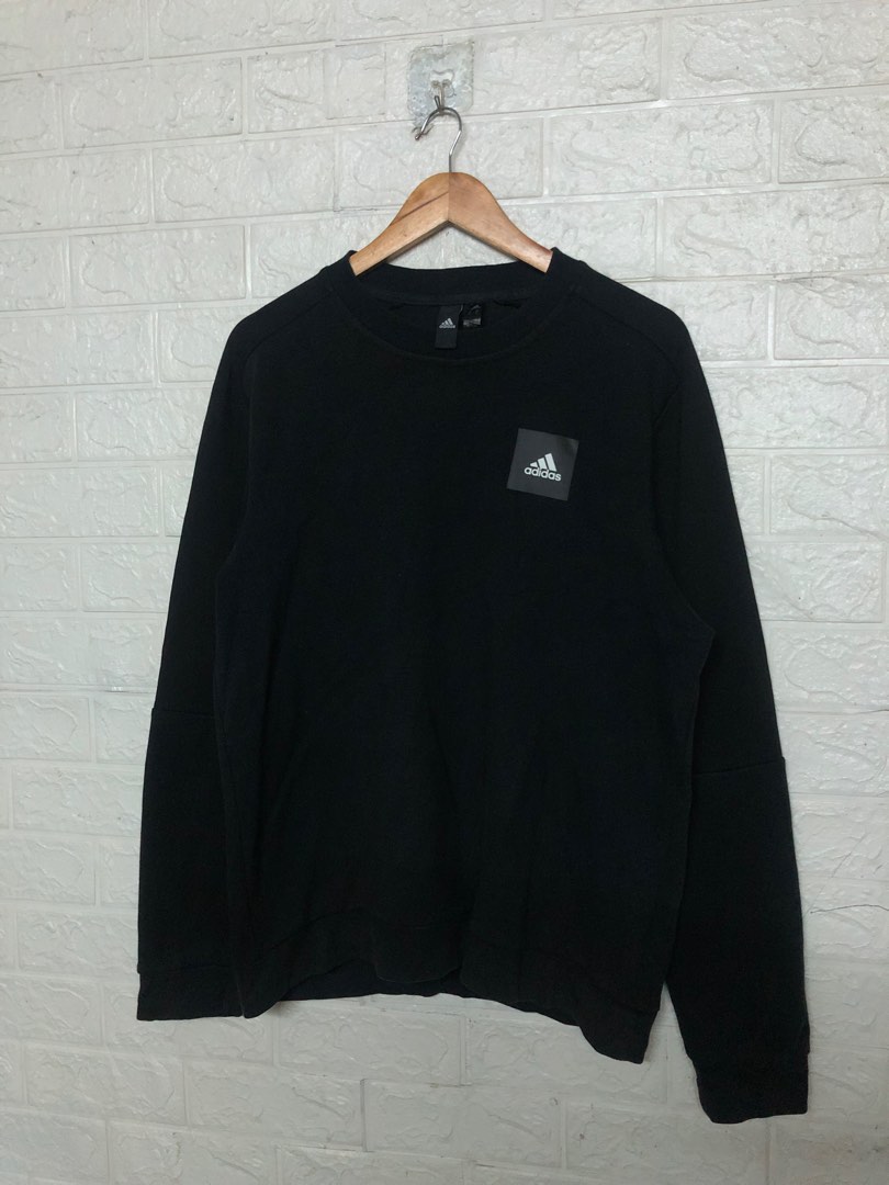 Adidas originals crew neck sweatshirt with box hot sale logo