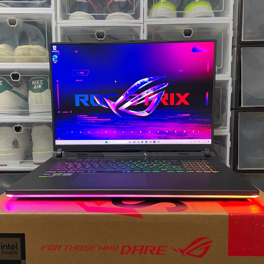 ASUS ROG G18 RTX4060 NEBULA GSYNC DISPLAY WQXGA 240HZ i913th