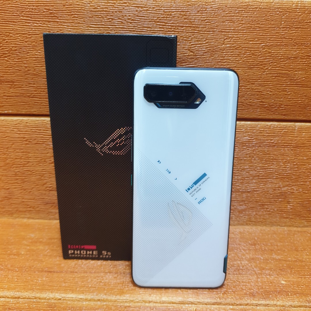 新品未開封☆ASUS ROG Phone 5S 12GB 128GB 888+-