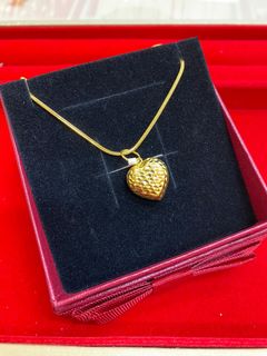 916 Gold Charm Collection item 1
