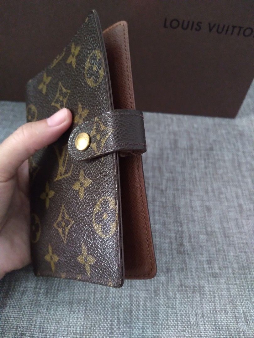 AUTHENTIC LV LOUIS VUITTON Monogram Agenda /Planner /Organizer /Passport  Cover, Luxury, Bags & Wallets on Carousell