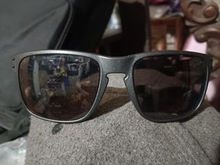 Authentic Oakley Holbrook