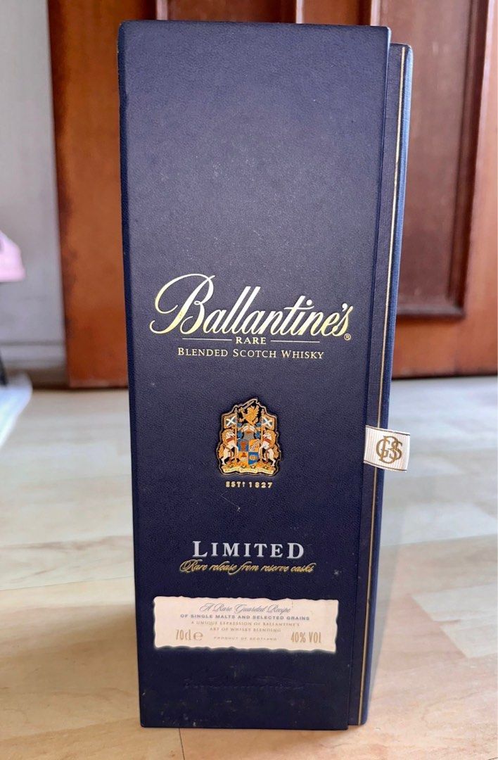 Ballantines limited edition christmas reserve