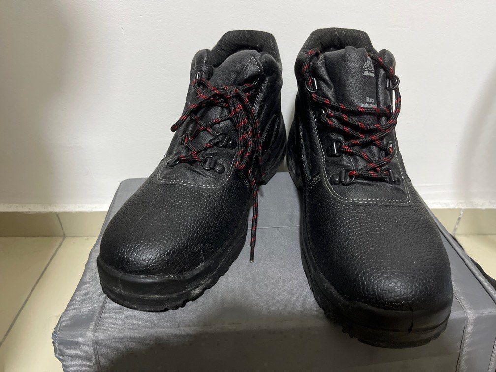 Kasut discount hiking bata