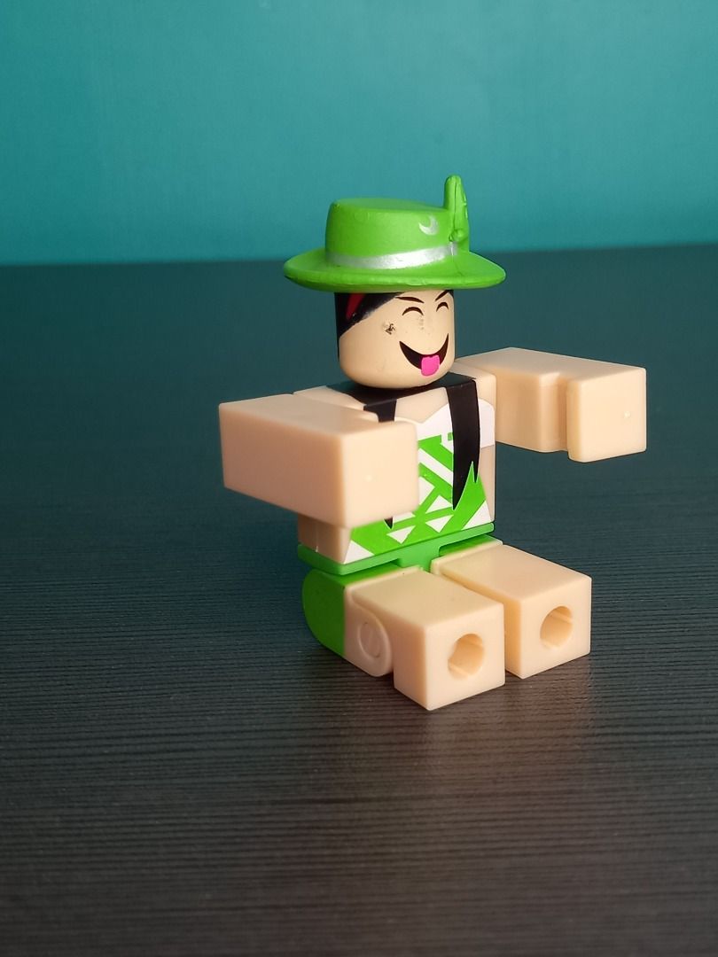 Beeism best sale roblox toy