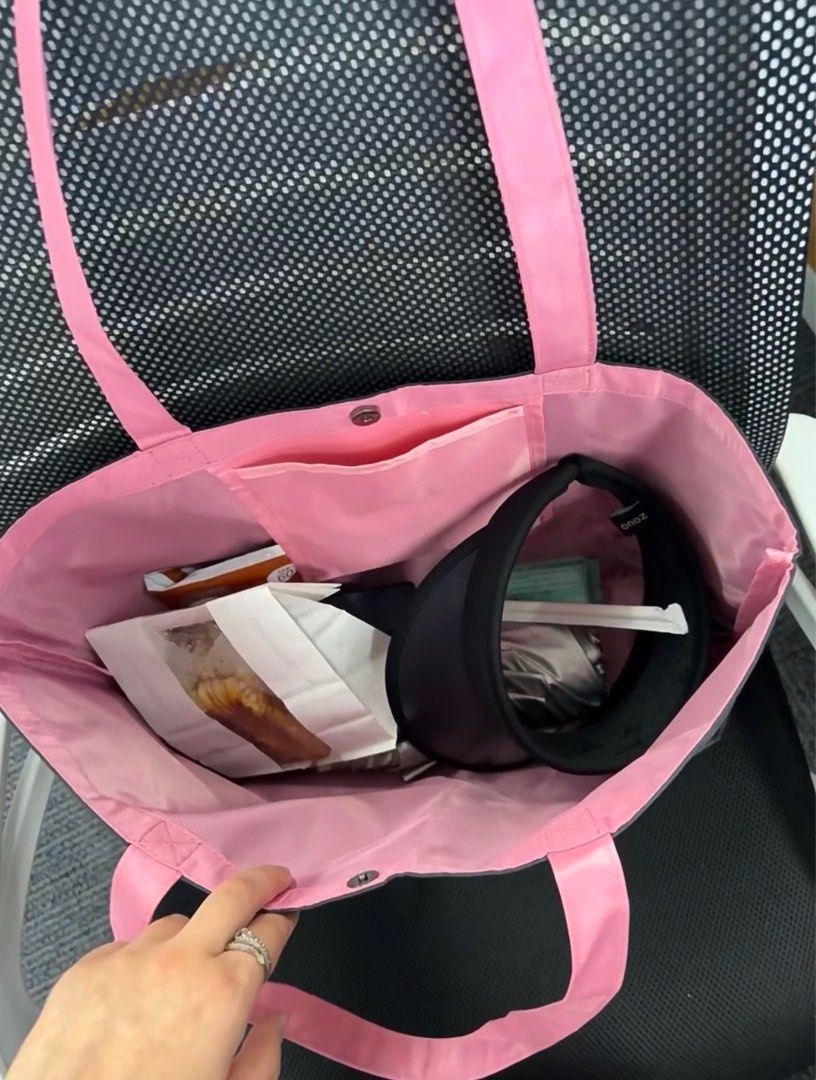 Blackpink Starbucks Tote Bag (Category: Tote Bags) located in Malabon City. Submitted by dindin13 (Listing ID 1257319065, Image 3). Description: - Blackpink Starbucks Collaboration (Tote Bag) -Brand New (Sealed) - On hand - Shipping through lalamove (can send proofs prio) 📍Caloocan.