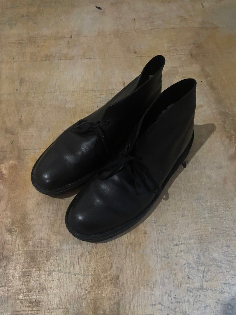 Clarks Dessert boots (black leather) (Category: Dress Shoes) located in Malabon City. Submitted by zyzyzy_sleepy (Listing ID 1257253234, Image 1). Description: Lightly used, leather is still on really good condition. Crepe soles are still fine, not sticky whatsoever Doesn’t have a box anymore sadly but can provide a spare one, once bought!.