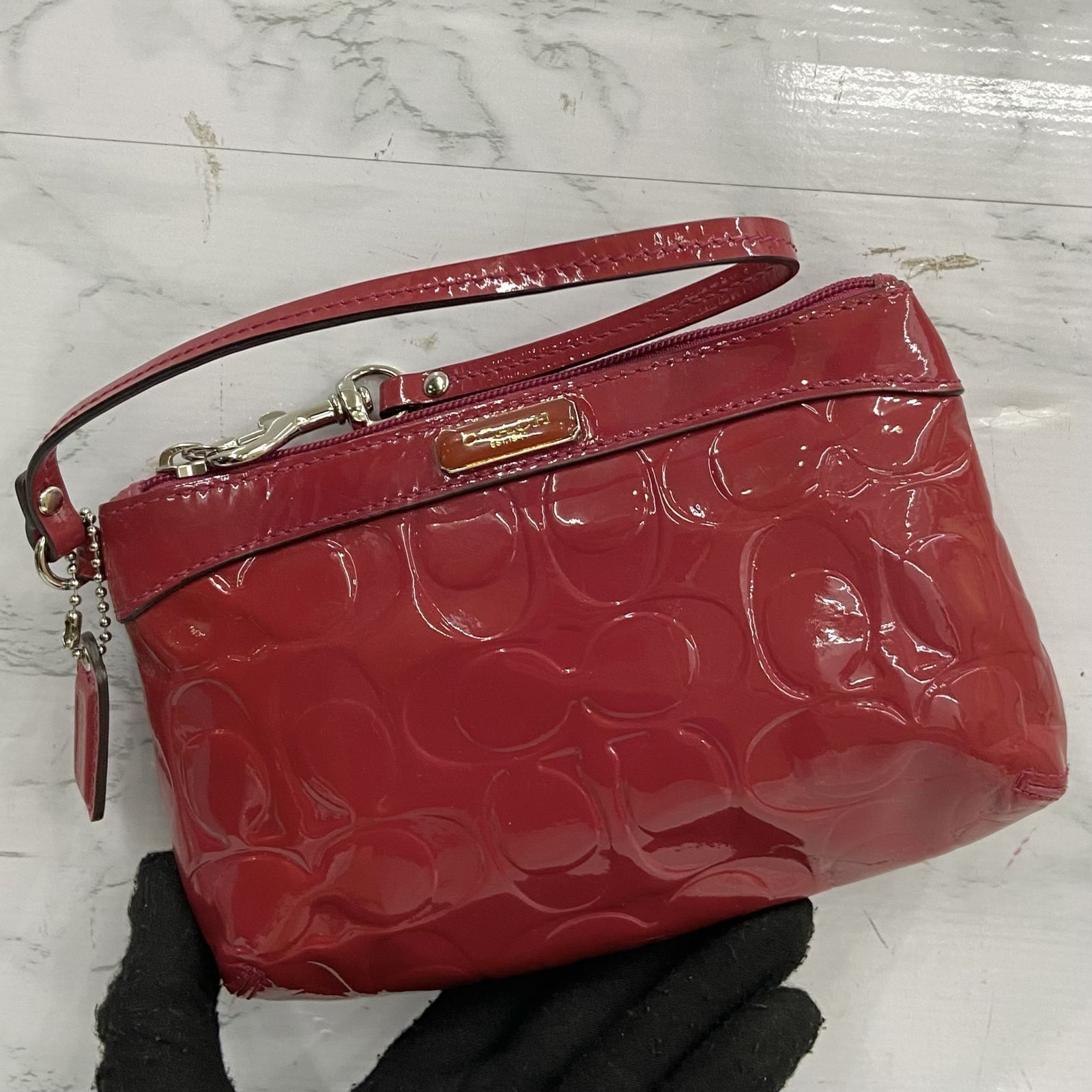 Red leather outlet coach purse