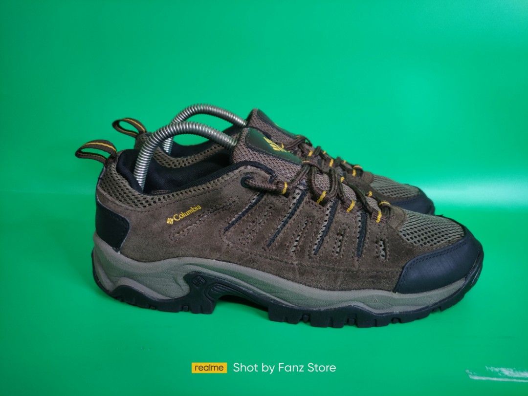 Columbia men's lakeview on sale mid hiking boots