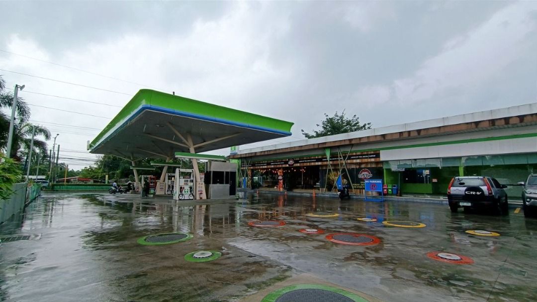 Clean Fuel commercial and retail spaces available for rent, Property
