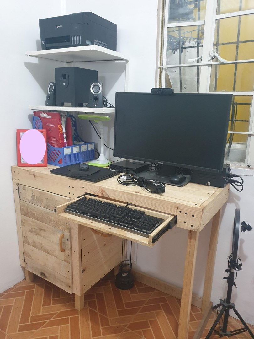 Computer and Study table with pull out keyboard tray and shelves for ...