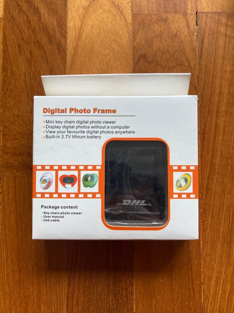 Mini digital photo hot sale frame keychain
