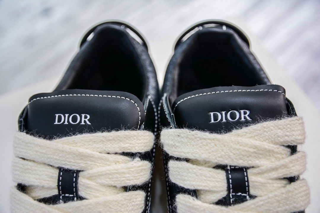 B33 Sneaker Gray and White Dior Oblique Jacquard and Blue Suede