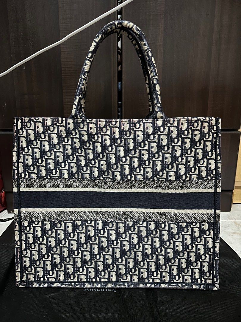 Christian dior hotsell monogram tote