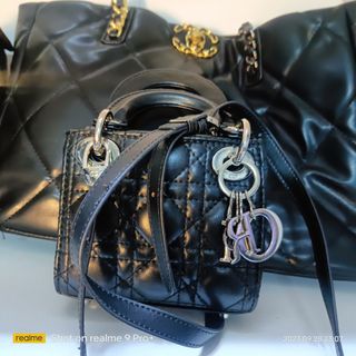 (Category: ) located in . Submitted by rarebag (Listing ID 1257339057, Image 1). Description: .