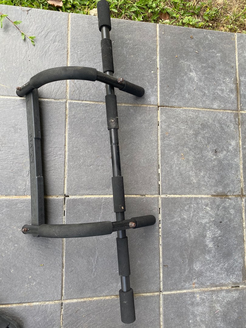 Door Frame Pull Up Bar, Sports Equipment, Exercise & Fitness, Toning