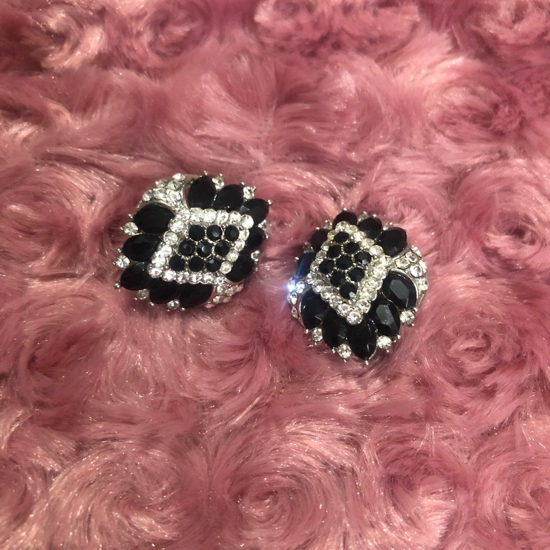 Kay jewelers store clip on earrings