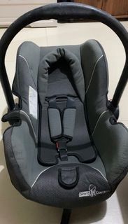 Fairly used Giant Carrier Car Seat