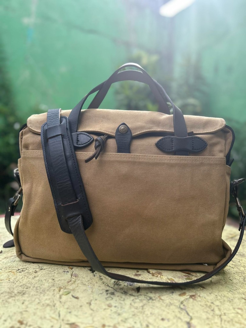 Filson Rugged Twill Original Briefcase (Tan), Men's Fashion, Bags