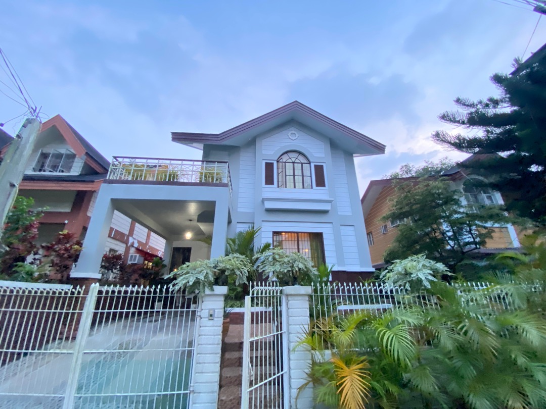 FOR SALE House and Lot in Antipolo Rizal (Near Robinsons Place