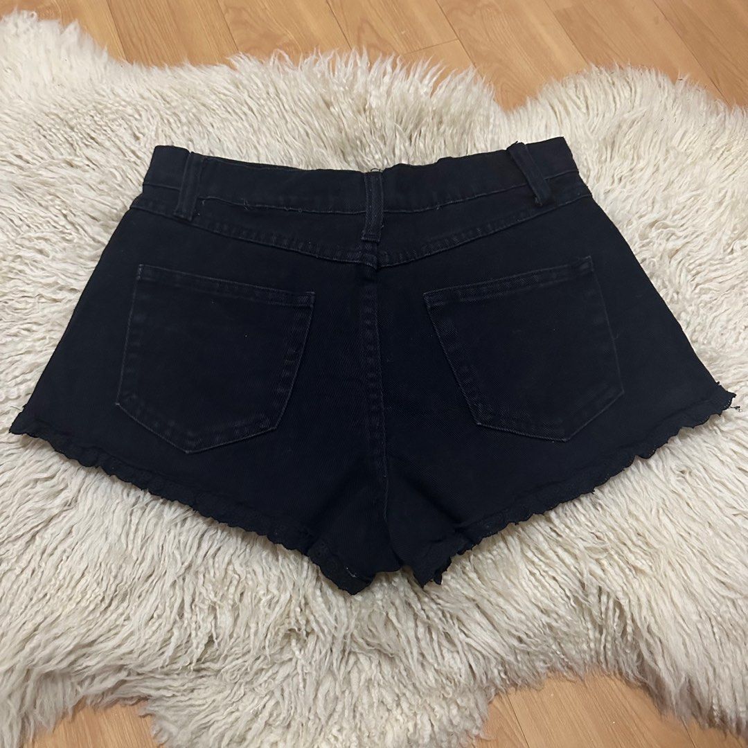 Forever 21 black high waisted shorts best sale