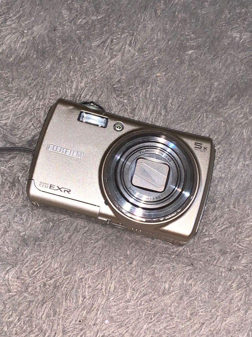 Fujifilm finepix F200exr Normal
