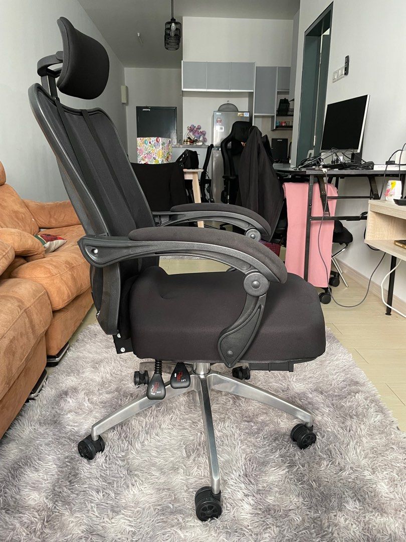 Future online lab chair