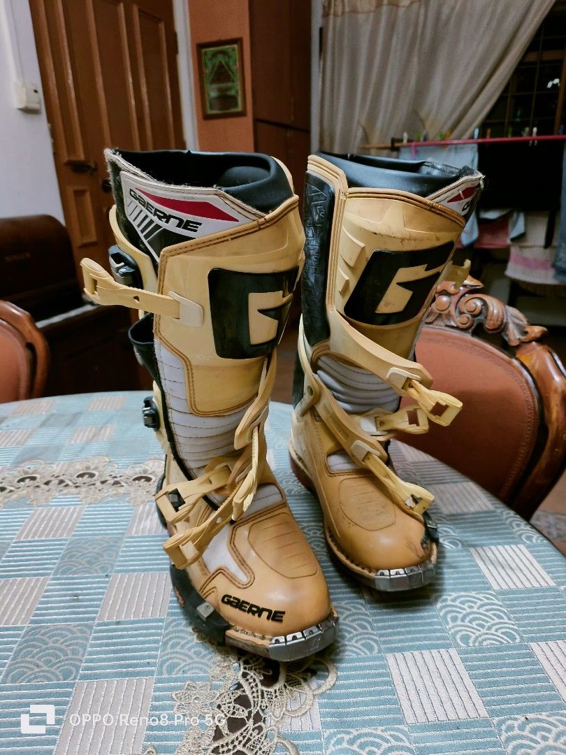 Gaerne sg10 Motorcycles Motorcycle Apparel on Carousell