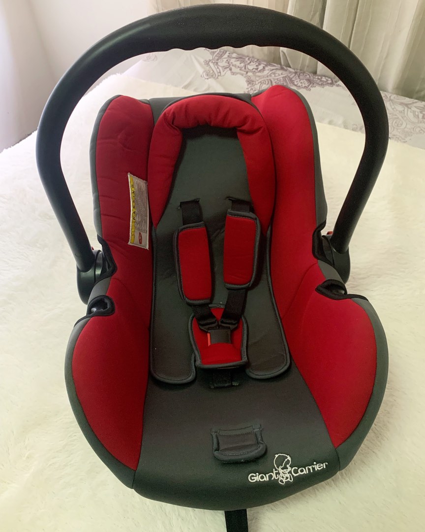 Giant Carrier car seat, Babies & Kids, Going Out, Car Seats on Carousell