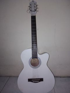 Gitar Akustik Yamaha