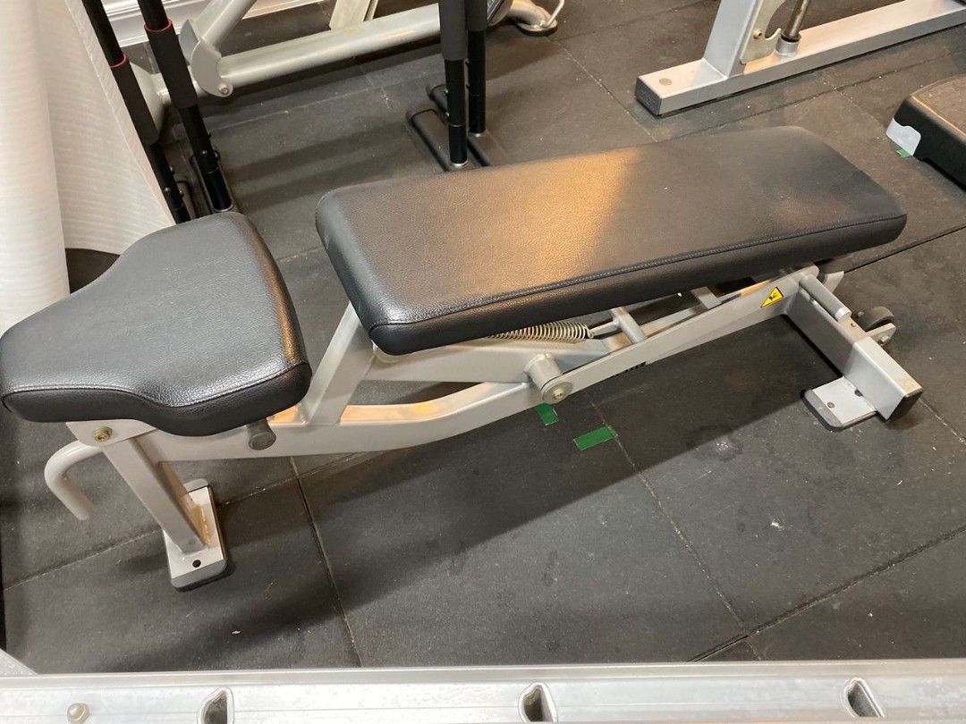 Hammer strength multi hotsell adjustable bench