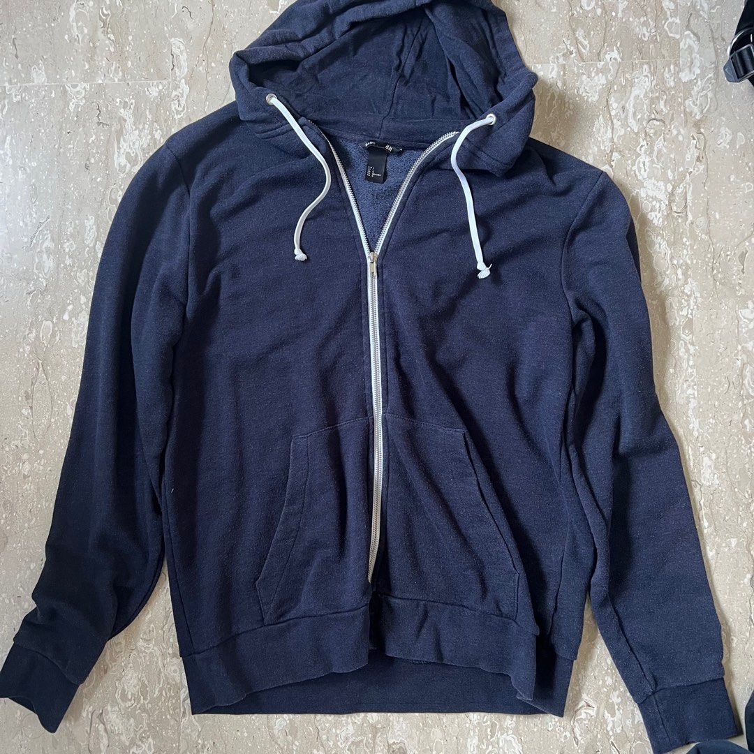 h&m zip hoodie navy, Men's Fashion, Tops Sets, Hoodies on Carousell