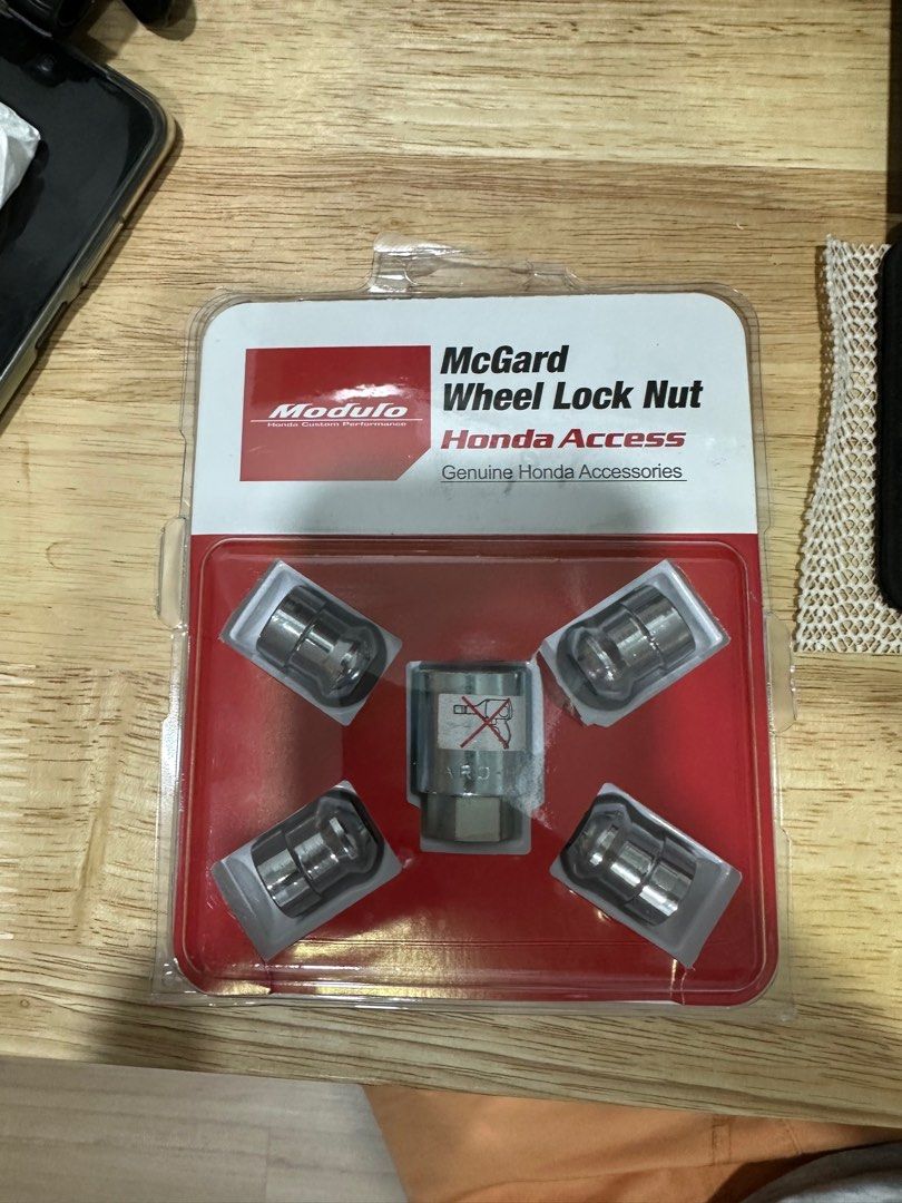 Honda Genuine Wheel Lock Nut, Auto Accessories on Carousell