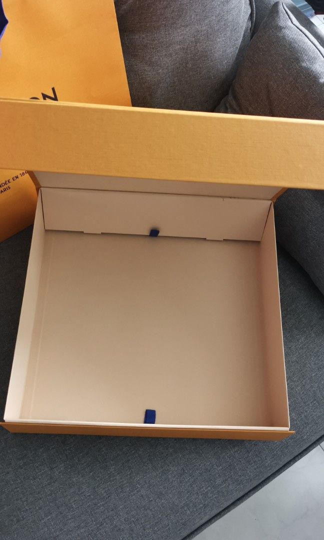 Louis Vuitton Huge Carton Magnet Box Huge Carton India
