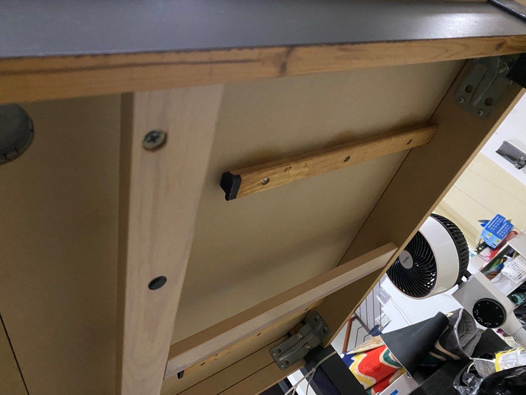 IKEA extendable dining table 220cm length (can dismantle), Furniture