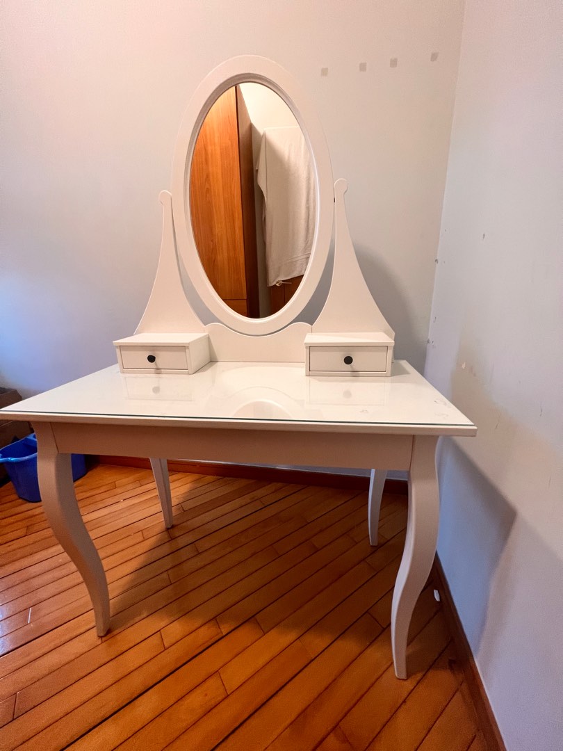 Ikea Vanity Table, 傢俬＆家居, 傢俬, 桌子 - Carousell