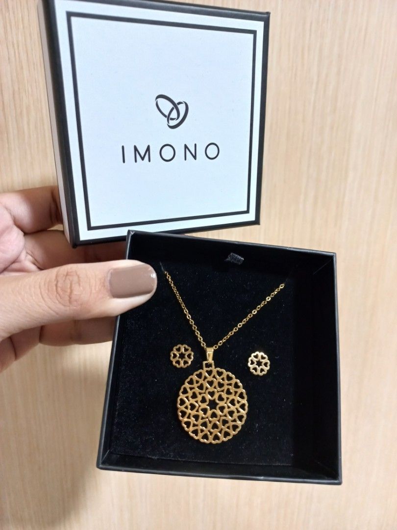 Imono necklace sales