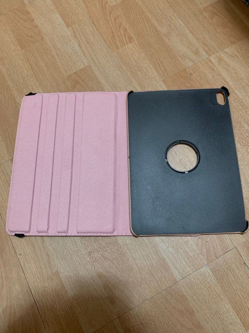 Ipad Air4 Ipad Air 5 CASE PINK (Category: Cases & Sleeves) located in Bulacan. Submitted by pauity (Listing ID 1257323659, Image 2). Description: Bought for 450 Rfs: di kasya sa 9th gen ko. Sabi ng tindera kasukat lang daw ng ipad air 4 ang 9th gen. Huhuhu.