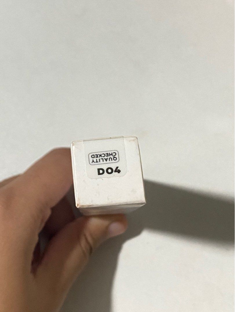 Issy & Co Concealer D04 (Category: Makeup) located in Quezon City. Submitted by jayzz1 (Listing ID 1257346201, Image 3). Description: - Swatch only - Not my shade - Best for morena pm pm.