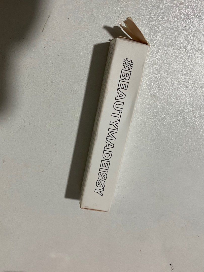 Issy & Co Concealer D04 (Category: Makeup) located in Quezon City. Submitted by jayzz1 (Listing ID 1257346201, Image 2). Description: - Swatch only - Not my shade - Best for morena pm pm.