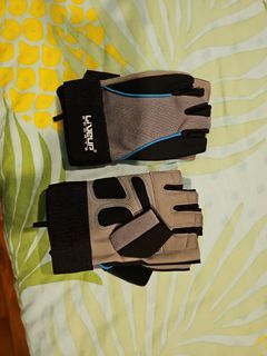 Gym Gloves For Sale ( 2 Pairs)