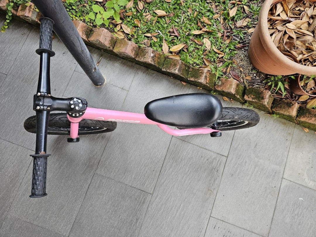 Kids push bicycle. Ideal for 4 6 year old. Sports Equipment