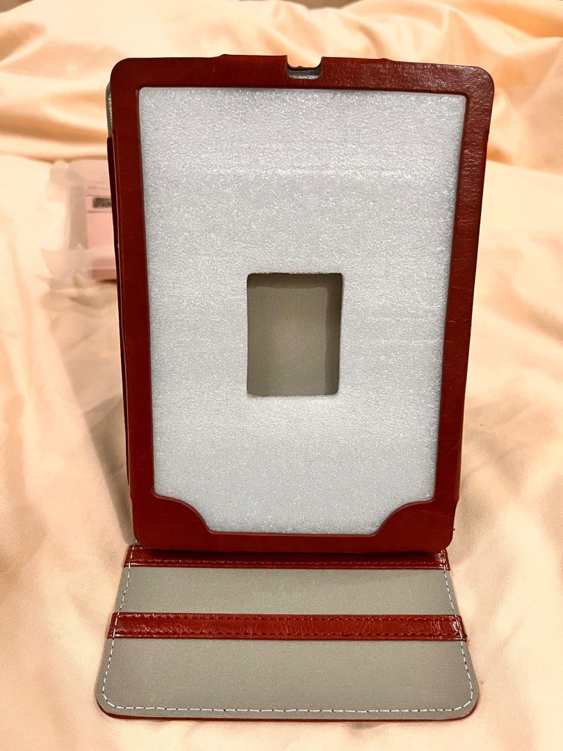KINDLE CASE FOR 11th gen paperwhite 5 - 6.8 (Category: Cases & Sleeves) located in Guiguinto. Submitted by kagandahan.ph (Listing ID 1257277302, Image 3). Description: Local Kindle Case Seller Case for 11th gen kindle paperwhite 5 6.8 Brand New, have 10 stocks on hand. Possible for same day Delivery or shopee/lazada/tiktok checkout. You can also check our local shop Kagandahan.ph for legitimacy. You can also request for additional picture of the 