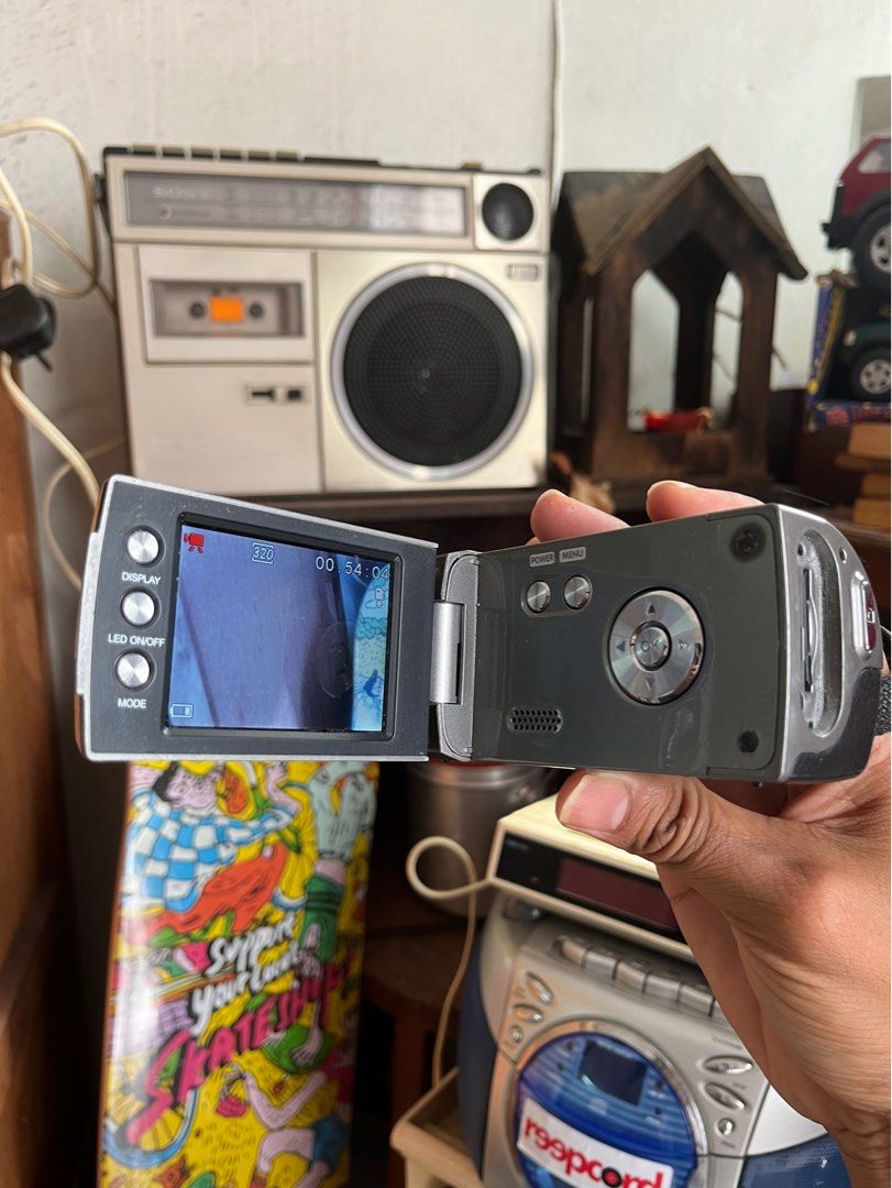 KOGAN DIGITAL VIDEO CAMERA, Photography, Video Cameras on Carousell