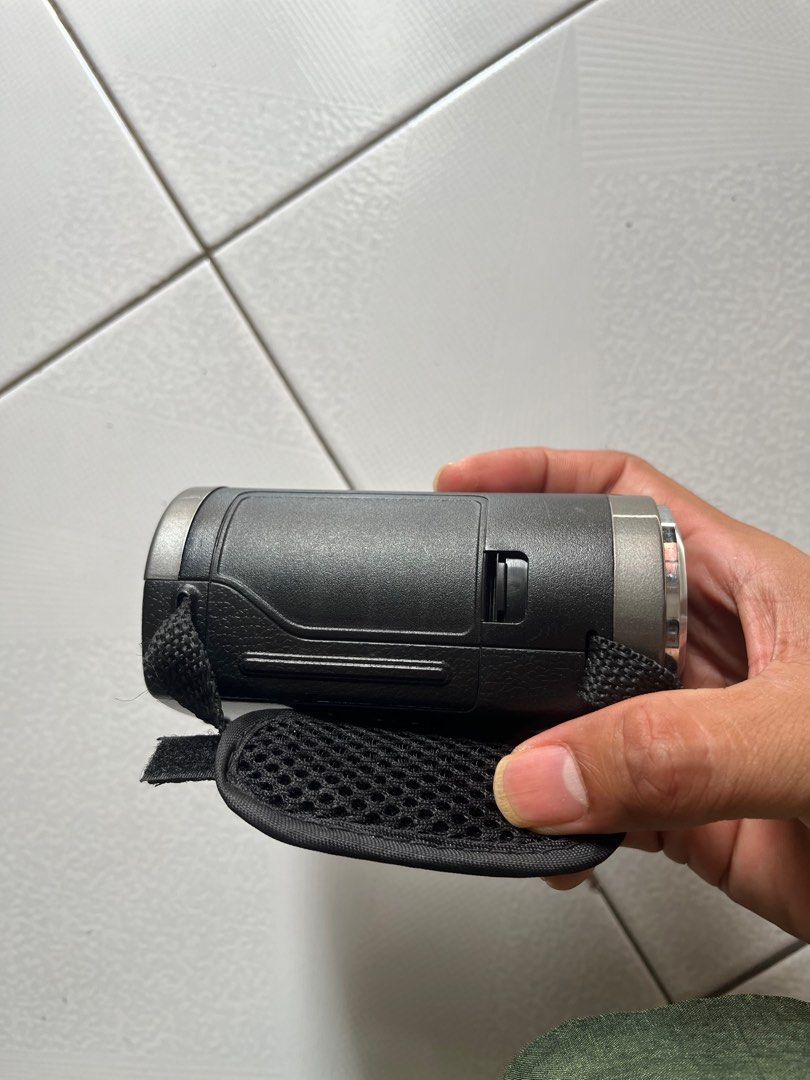 KOGAN DIGITAL VIDEO CAMERA, Photography, Video Cameras on Carousell