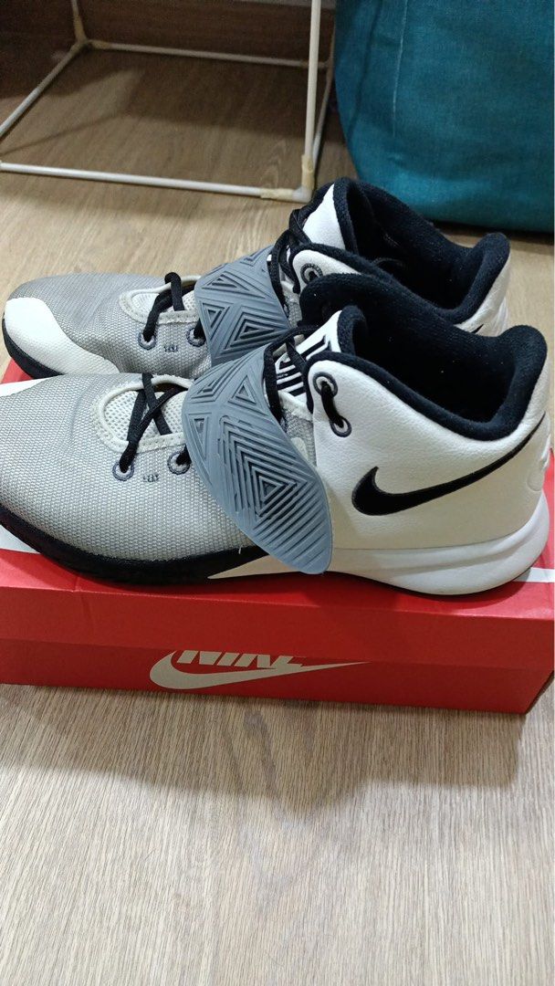 Kyrie 3 oreo new arrivals