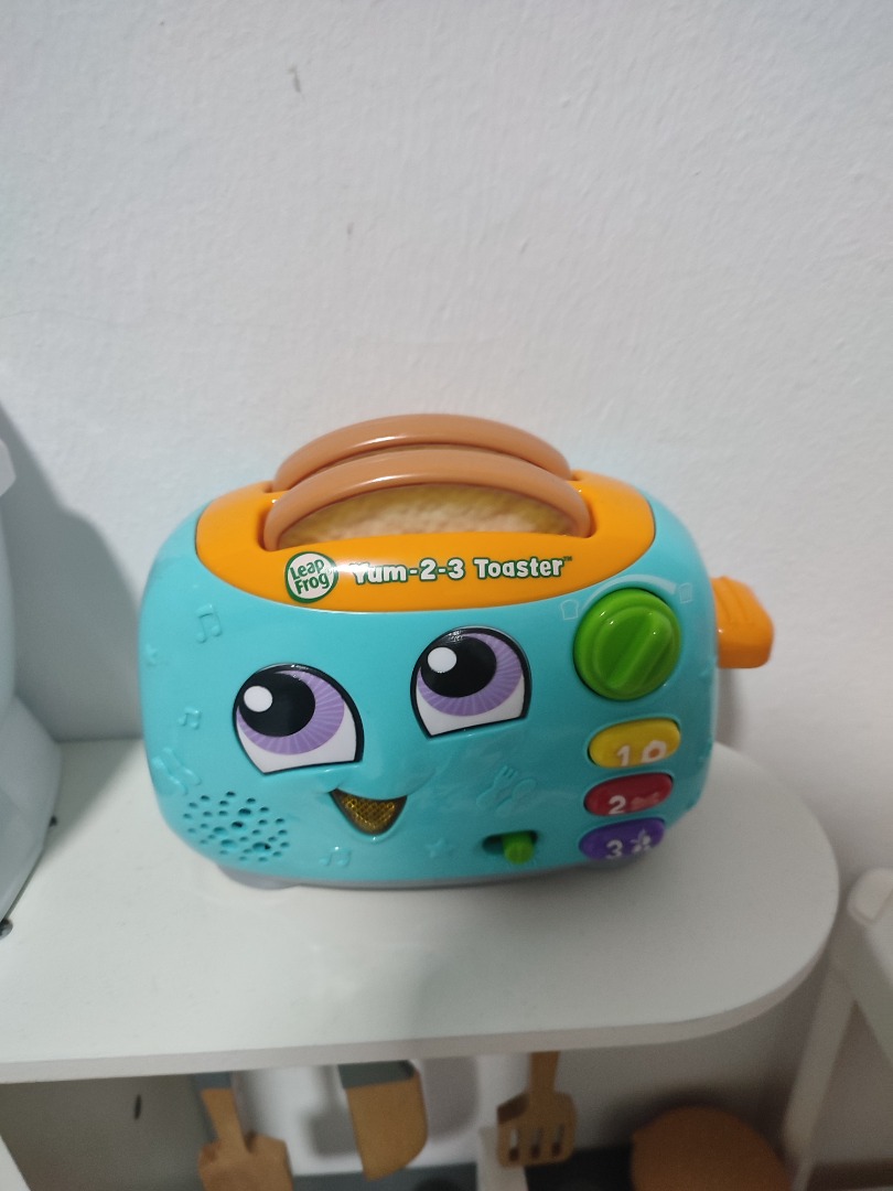 LeapFrog Yum23 Toaster, Hobbies & Toys, Toys & Games on Carousell
