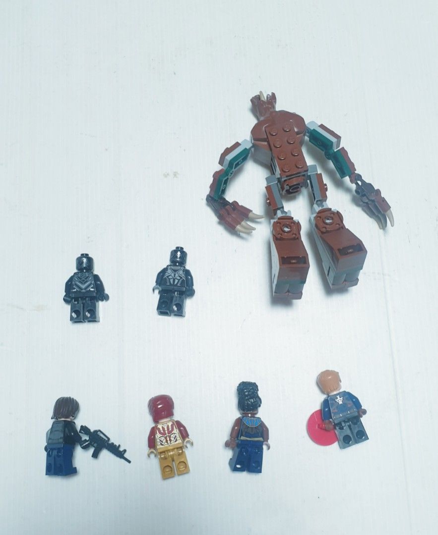 Captain man lego outlet
