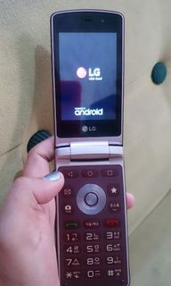LG Gentle Touch & type flip phone